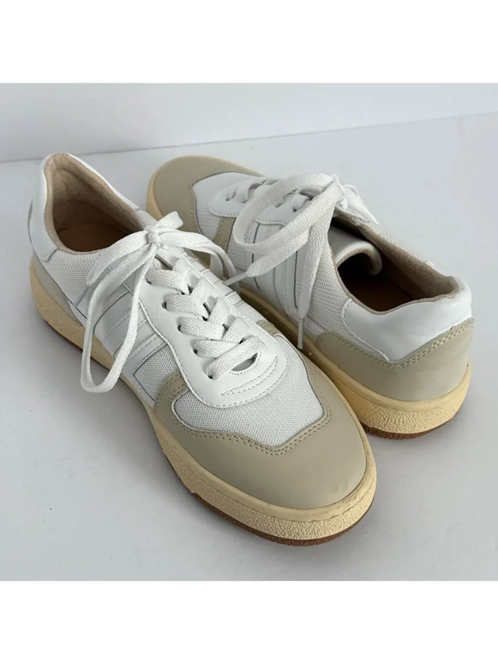 Mi.iM Women's White Lace Up Strip Sneakers Size 6.5